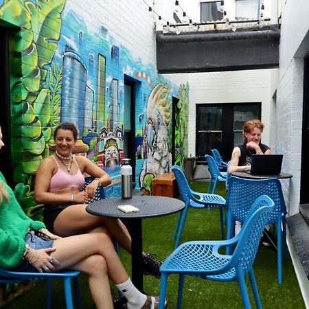 Ritz For Backpackers Hostel Мелбърн Екстериор снимка