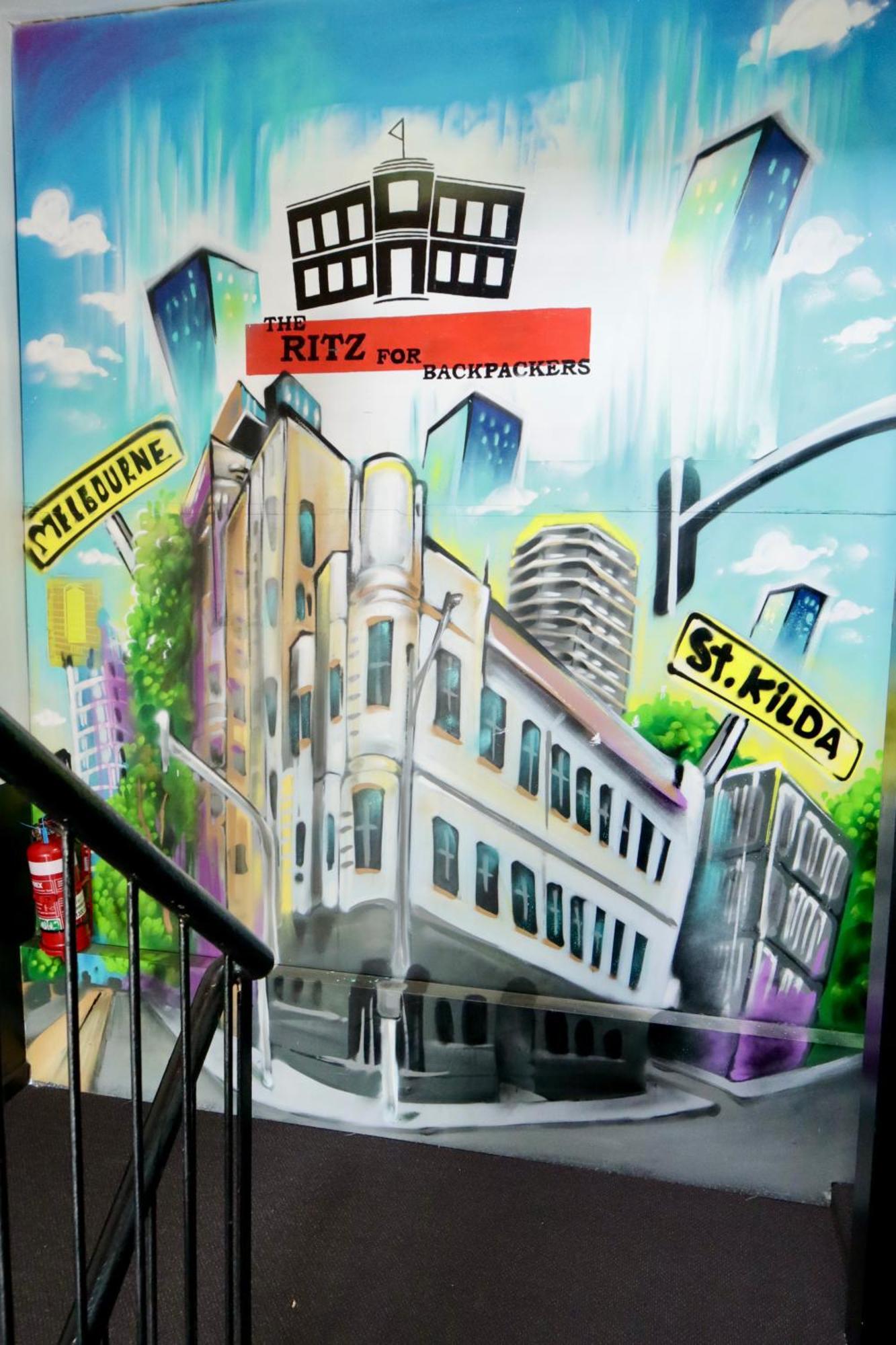 Ritz For Backpackers Hostel Мелбърн Екстериор снимка