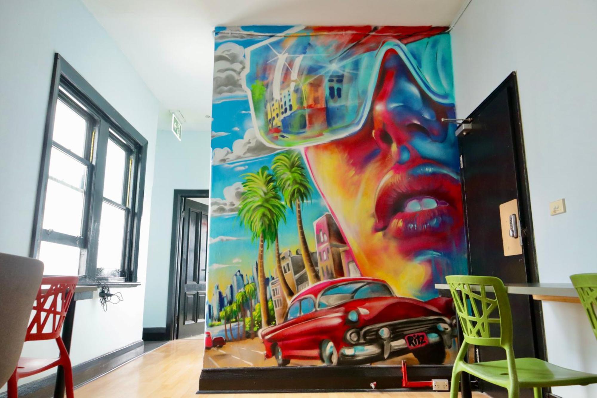 Ritz For Backpackers Hostel Мелбърн Екстериор снимка