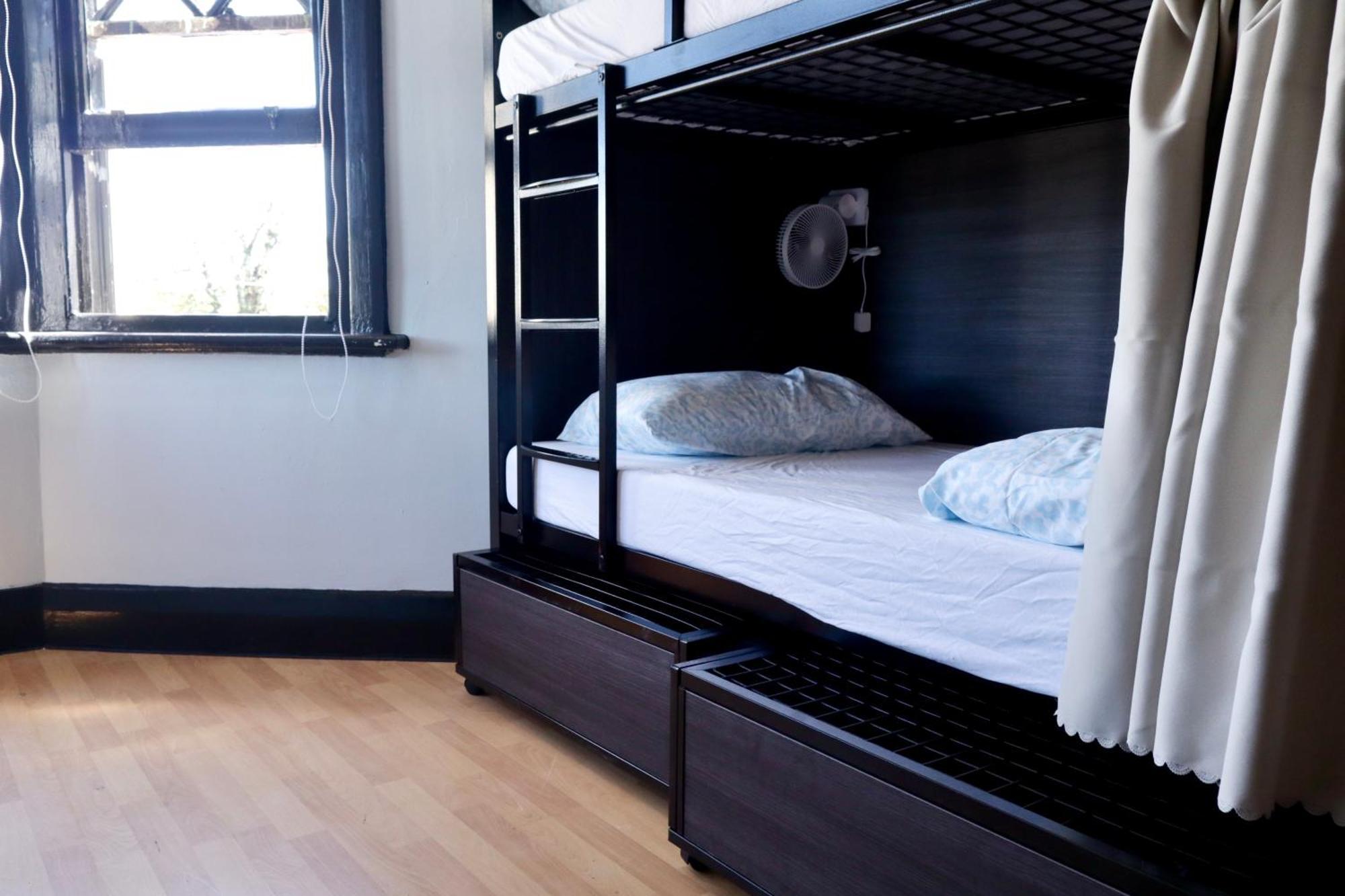 Ritz For Backpackers Hostel Мелбърн Екстериор снимка