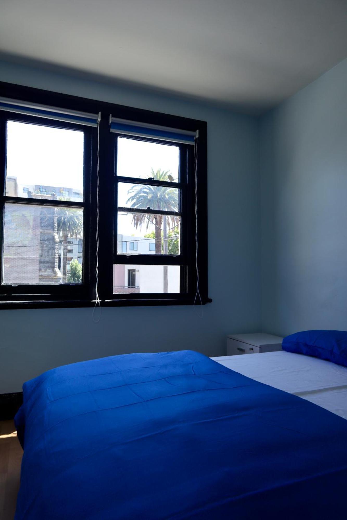 Ritz For Backpackers Hostel Мелбърн Екстериор снимка
